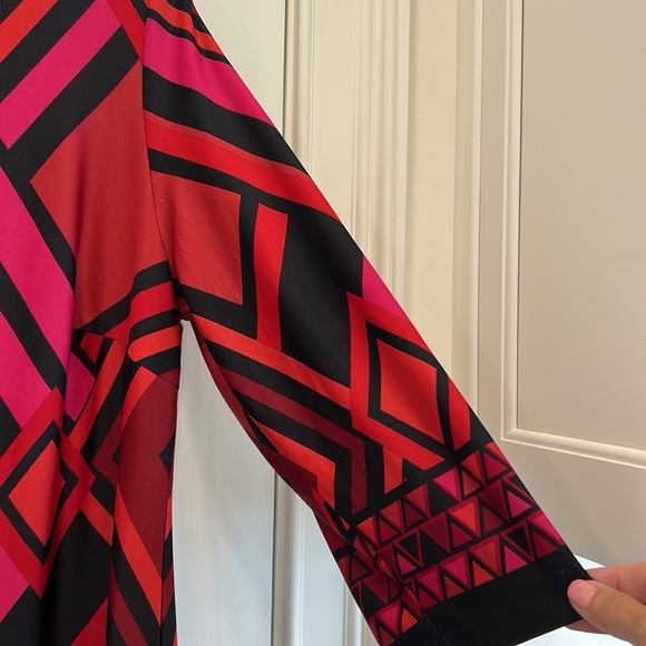 Tiana B. Jersey Geometric Print Dress in Shades of Red,Pink, Rust, & Black sz14 - Picture 4 of 7